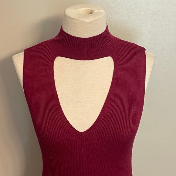 Express Women’s Knit Sleeveless Top Red Cutout Size Medium - Picture 2 of 7